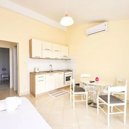 More-2 By Interhome