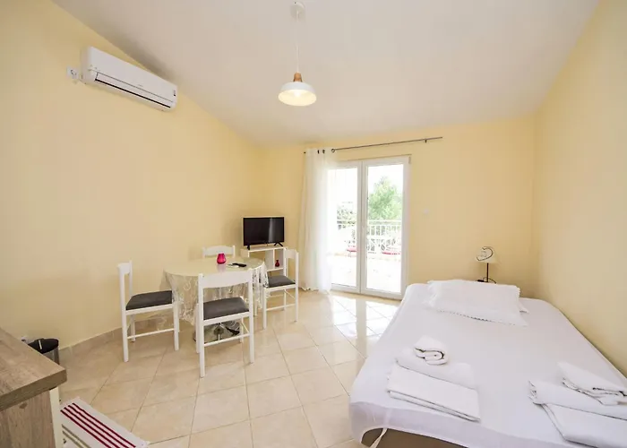 More-2 By Interhome Apartment Ražanj